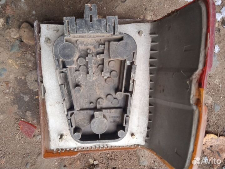 Фонарь задний наружный правый для Audi 100/200 44