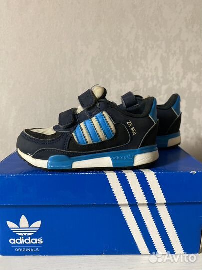 Кроссовки adidas