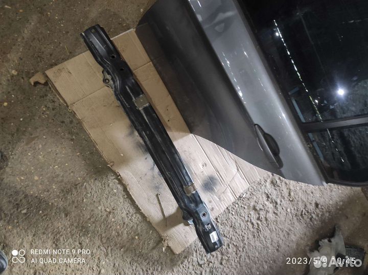 Усилитель заднего бампера бмв е90