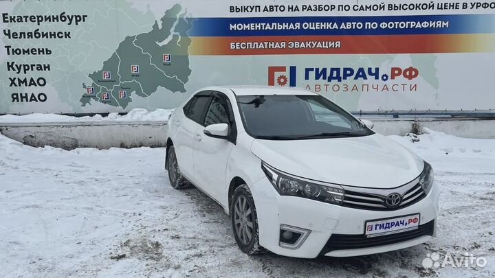 Моторчик стеклоочистителя передний Toyota Corolla