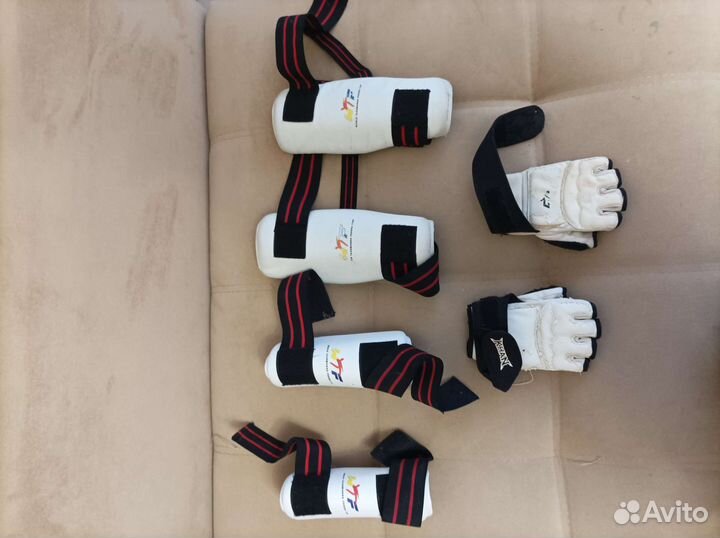 Налокотники и комплект защиты