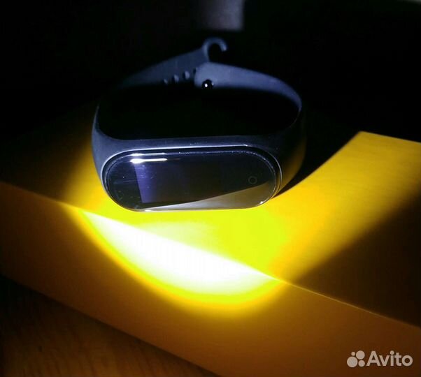 Фитнес браслет Xiaomi Mi Smart Band 4