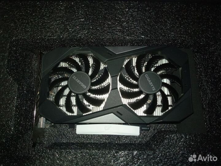 Видеокарта GTX 1650