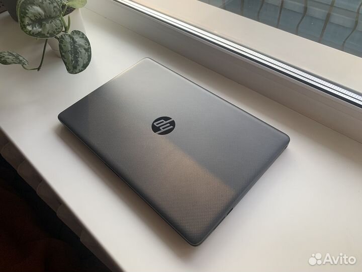 Ноутбук HP 250 G7