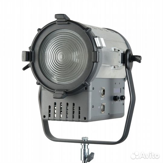 Светодиодный осветитель GreenBean Fresnel 300 LED