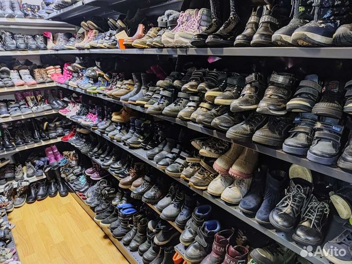 Продаю одежду и обувь детскую