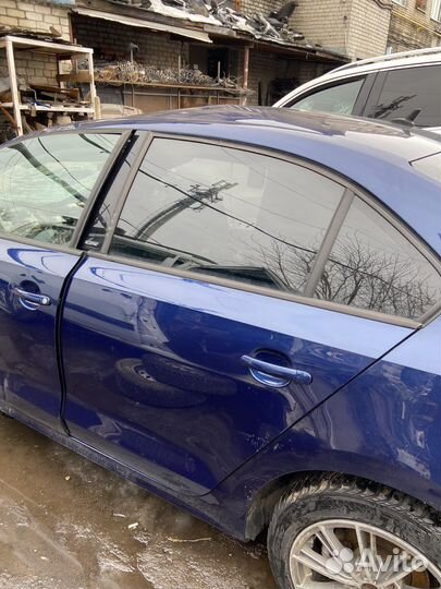 Дверь задняя левая Volkswagen jetta 6