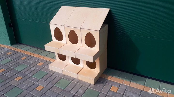 Гнездо для кур с яйцесборником