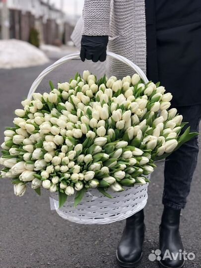 Тюльпаны на 8 марта корзина доставка