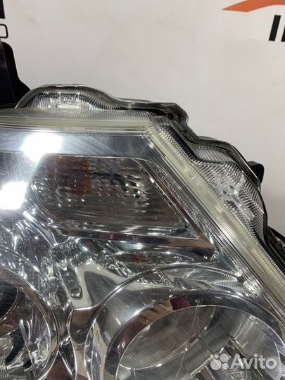 Фара галоген правая Nissan Patrol Y62