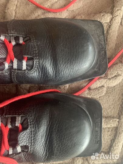 Ботинки лыжные