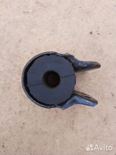 Рамки крепления фар Волга 2410