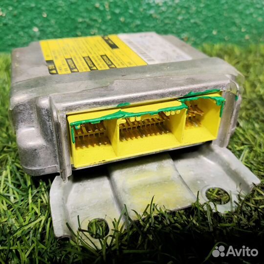 Блок управления airbag для Toyota Avensis T220