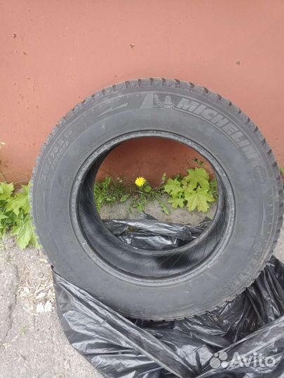 Michelin Latitude X-Ice North 215/70 R16