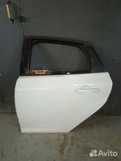 Дверь левая задняя Форд Фокус 3