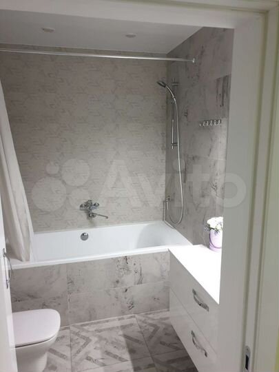 3-к. квартира, 96 м², 5/17 эт.