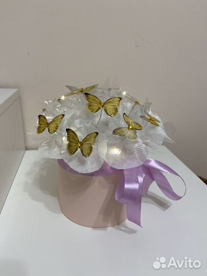 Светящийся букет из бабочек