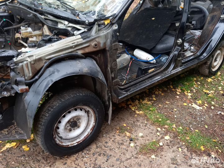 Левая четверть LADA granta