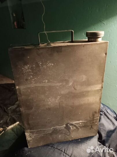 Емкость канистра