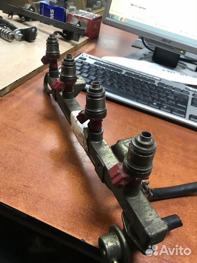 Топливная рамка и форсы Ford Maverick 1 1993-1998