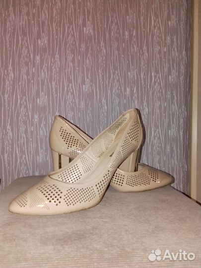 Плечики напольные