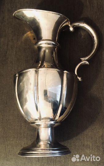 Серебряный кувшин