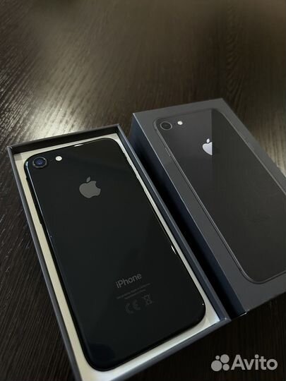 iPhone 8, 64 ГБ