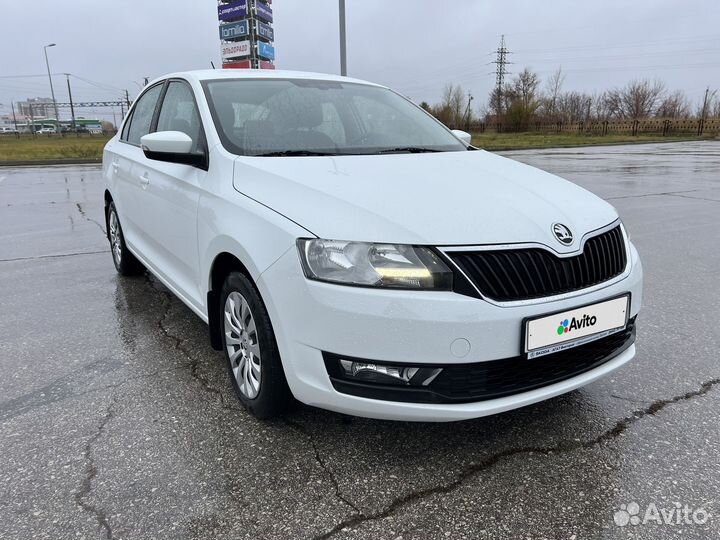 Skoda Rapid 1.6 AT, 2018, 81 000 км