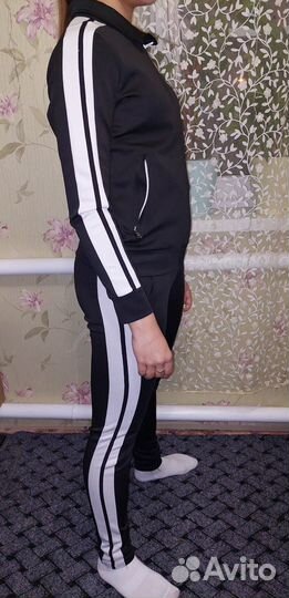 Спортивный костюм женский