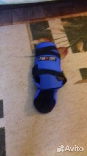 Щитки на ноги для армейского рукопашного боя