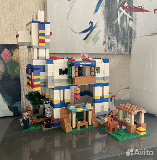 Конструктор lego Minecraft The Llama Village 21188
