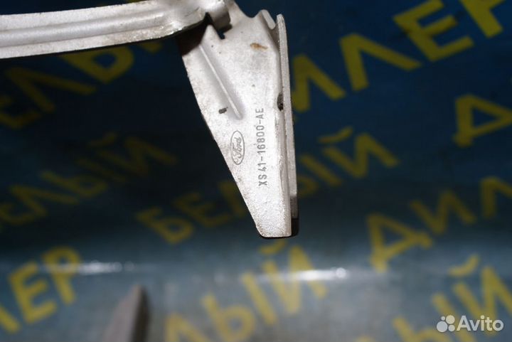 Петля капота Ford Focus 1