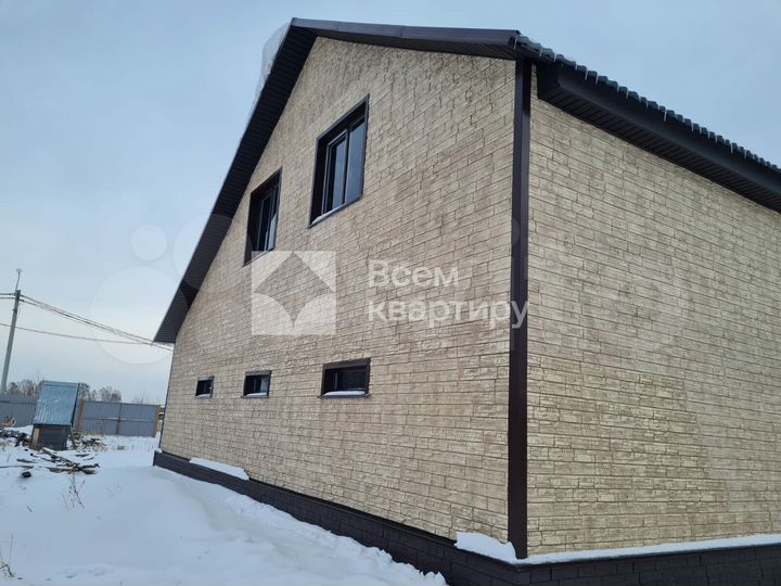 Дом 375 м² на участке 12 сот.