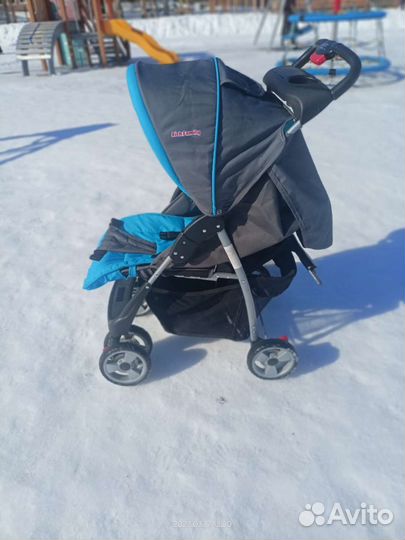 Прогулочная коляска