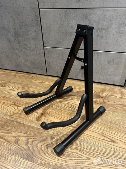 Стойка для гитары