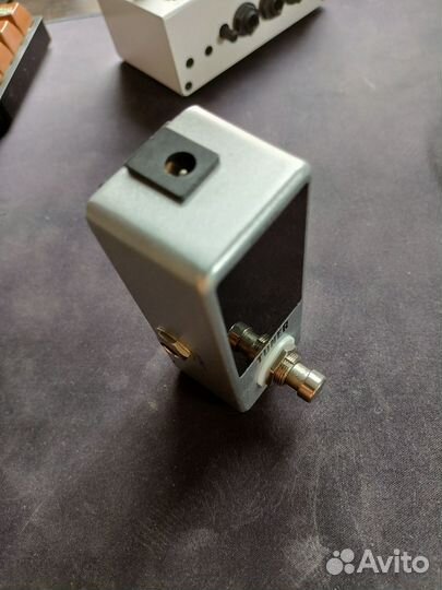 Тюнер гитарный