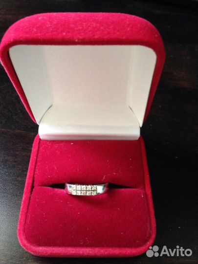 Кольцо с бриллиантами