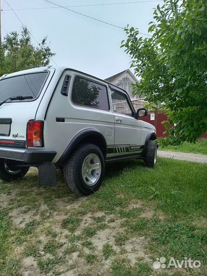 LADA 4x4 (Нива) 1.7 МТ, 2000, 150 000 км