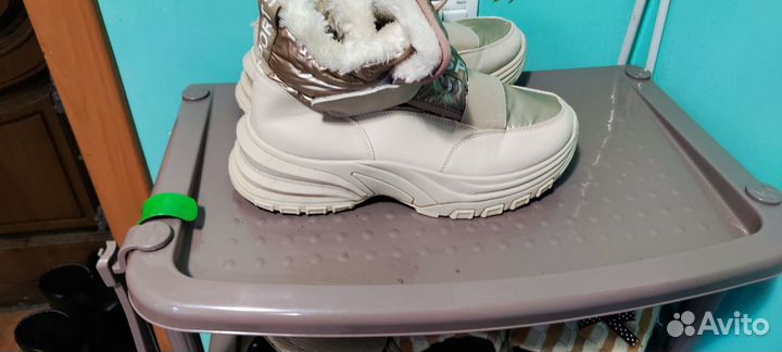 Кроссовки зимние женские