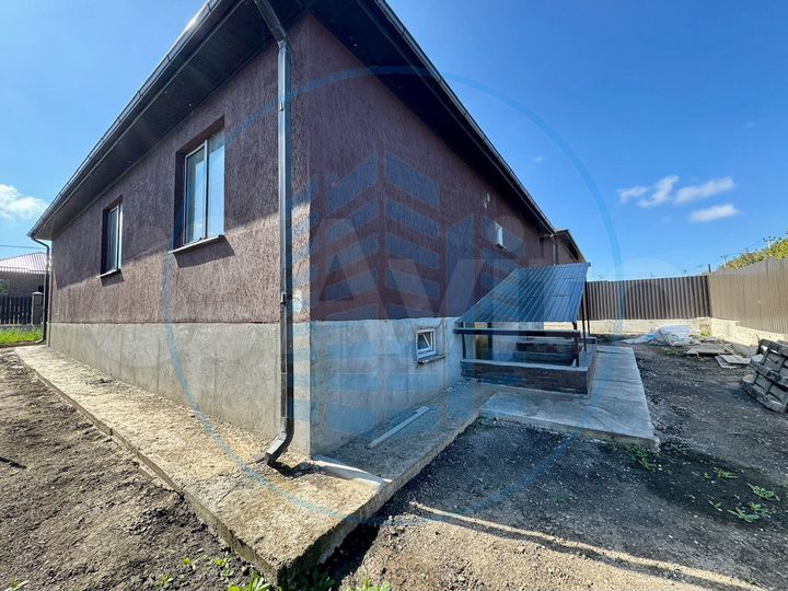 Дом 157,6 м² на участке 4,5 сот.