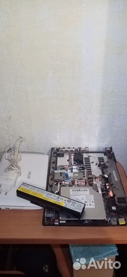 Нетбук Asus