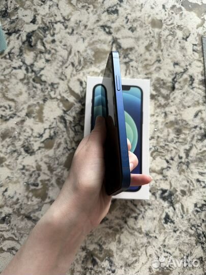 iPhone 12, 64 ГБ