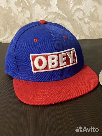 Бейсболка Obey