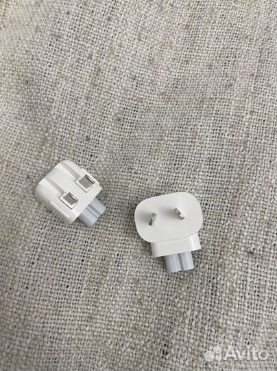 Apple world travel adapter kit