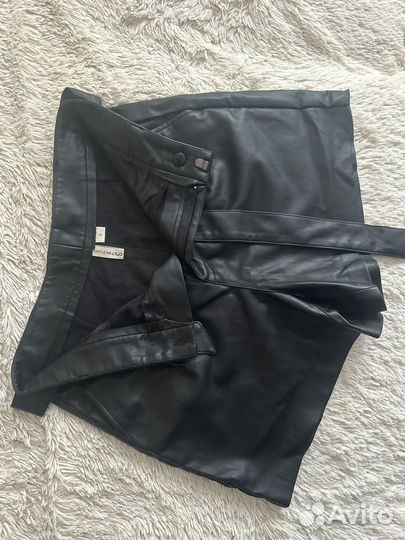Кожаные шорты Ostin размер S