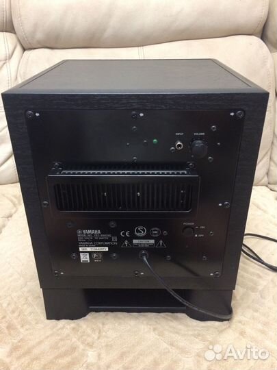 Сабвуфер Yamaha YST-SW030