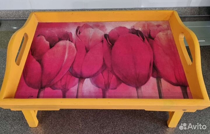 Поднос-столик на ножках