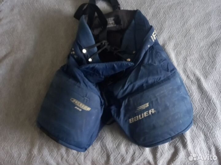 Вратарская хоккейная форма