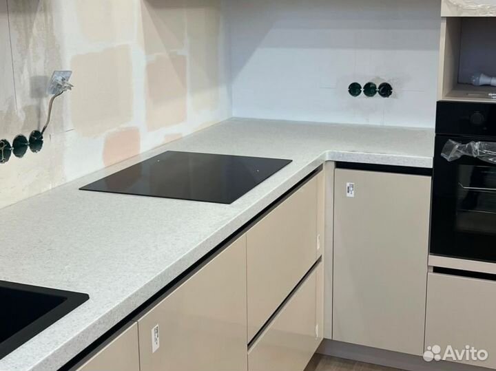 Столешница для кухни каменная Staron Aspen 210х60