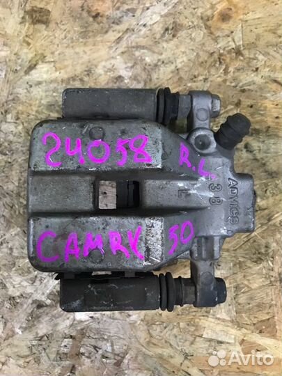 Суппорт задний левый Toyota Camry 50 2012